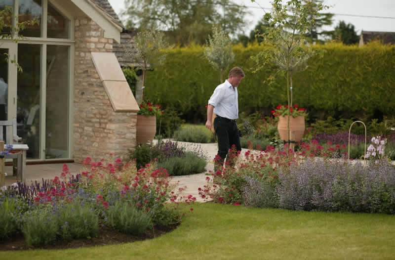 Professional aftercare for your new garden design.